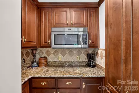 Kitchen - 370 Mountain Side Dr, Columbus, NC 28722 photo 3 of 4