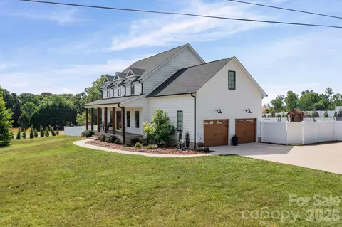 Exterior - 4791 Cooper Rd, Clemmons, NC 27012 photo 2 of 7
