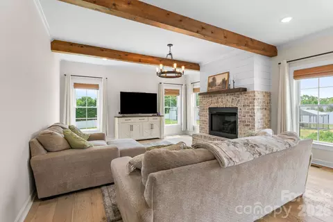 Living - 4791 Cooper Rd, Clemmons, NC 27012 photo 2 of 4