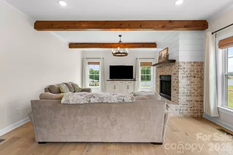 Living - 4791 Cooper Rd, Clemmons, NC 27012 photo 1 of 4