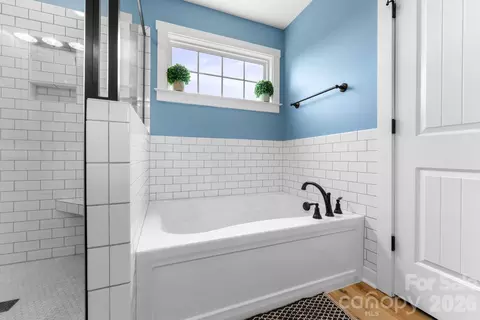 Bath - 4791 Cooper Rd, Clemmons, NC 27012 photo 4 of 5