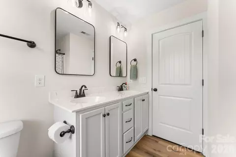 Bath - 4791 Cooper Rd, Clemmons, NC 27012 photo 5 of 5