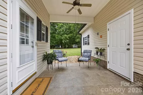 Exterior - 7073 Ridgeway Rd, Stanley, NC 28164 photo 7 of 10
