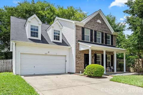 9025 Davis Crossing Ct, Charlotte, NC 28269