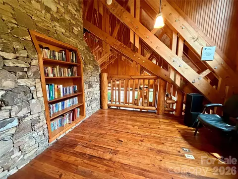 1156 Bear River Lodge Trl, Marshall, NC 28753 photo 36
