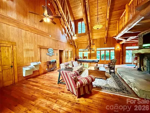1156 Bear River Lodge Trl, Marshall, NC 28753 photo 26