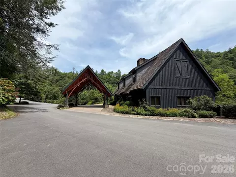 1156 Bear River Lodge Trl, Marshall, NC 28753 photo 23
