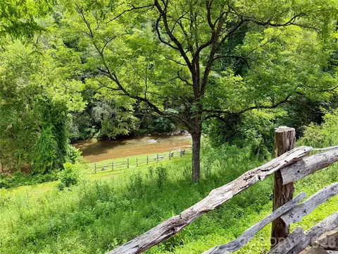 1156 Bear River Lodge Trl, Marshall, NC 28753 photo 44