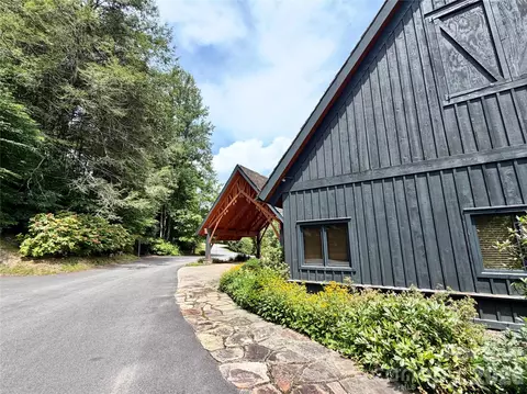 1156 Bear River Lodge Trl, Marshall, NC 28753 photo 38
