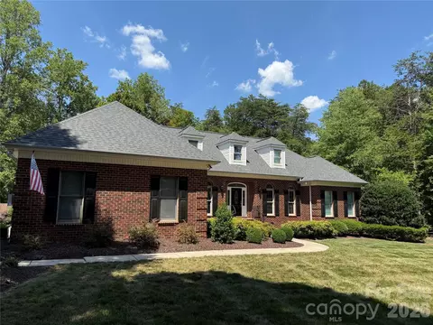 241 Tawny Bark Dr, Mooresville, NC 28117