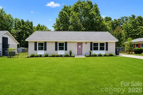 1240 Glenarden Dr, Rock Hill, SC 29730