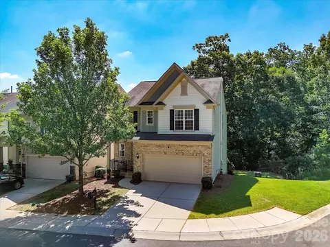 1806 Sunchaser Ln, Charlotte, NC 28210