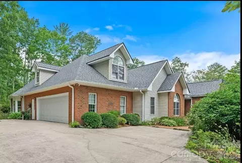 21 Four Oaks Dr, Arden, NC 28704