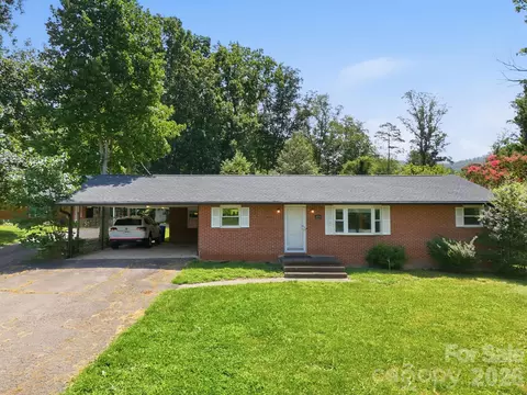 376 School E Rd E, Asheville, NC 28803