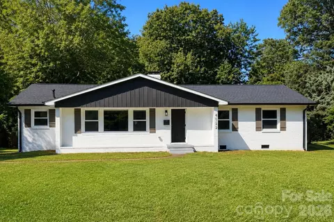 4022 Southgate Dr, Charlotte, NC 28205