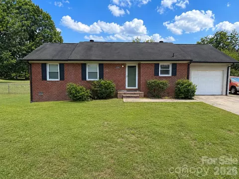 1507 Dallas Cherryville Hwy, Dallas, NC 28034