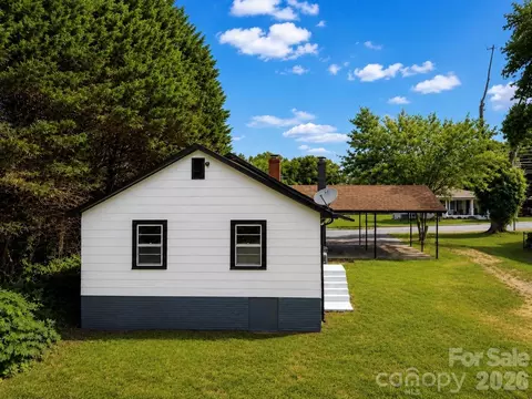 Exterior - 113 Mountain View St, Morganton, NC 28655 photo 5 of 5