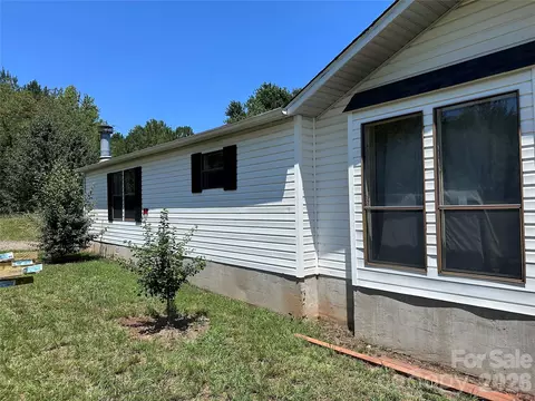 7509 Shady Oaks Rd, Connelly Springs, NC 28612
