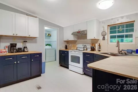 Kitchen - 1474 Pea Ridge Rd, Mill Spring, NC 28756 photo 1 of 1