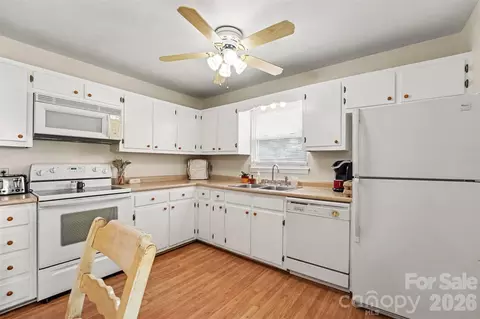 Kitchen - 1130 Julius Dr, Salisbury, NC 28147 photo 2 of 2