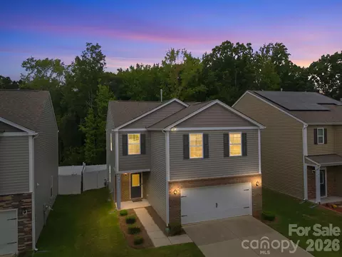 8133 Clairwood Dr, Charlotte, NC 28269
