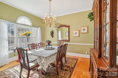 Dining - 4634 Harbor View Ter, Morganton, NC 28655 photo 1 of 2