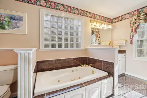 Bath - 4634 Harbor View Ter, Morganton, NC 28655 photo 1 of 3
