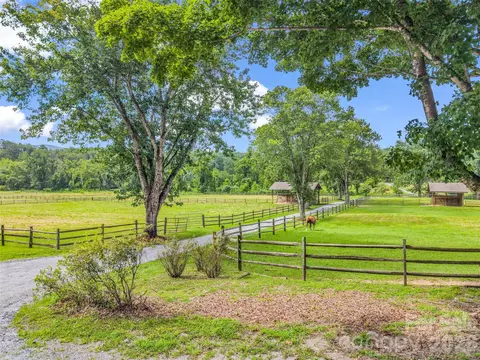 Exterior - 1870 Palmer Rd, Mill Spring, NC 28756 photo 5 of 8
