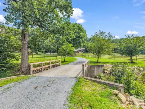 Exterior - 1870 Palmer Rd, Mill Spring, NC 28756 photo 6 of 8