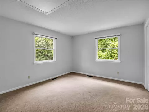 Bedroom - 1870 Palmer Rd, Mill Spring, NC 28756 photo 4 of 6
