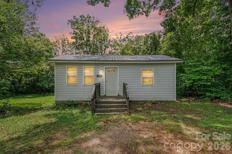 125 Gains Ln, Statesville, NC 28677