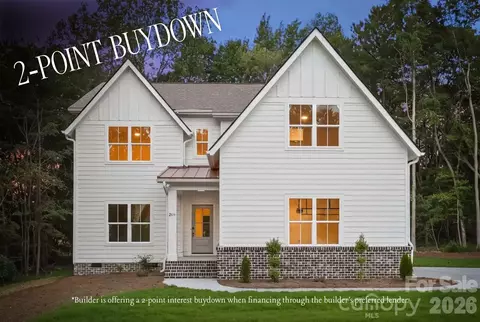 2311 Chateau Ct, Matthews, NC 28105
