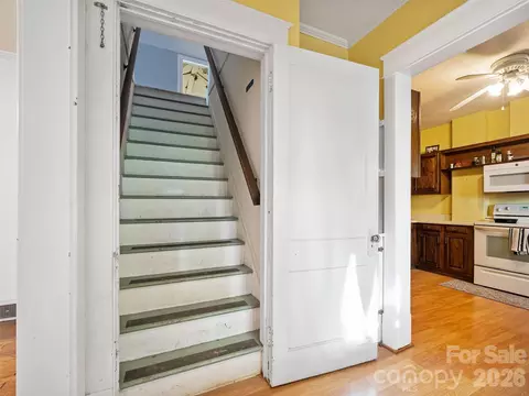 Entry Way - 147 Walnut Ave, Spruce Pine, NC 28777 photo 3 of 3