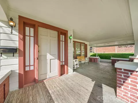 Exterior - 147 Walnut Ave, Spruce Pine, NC 28777 photo 1 of 3
