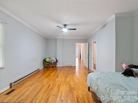 Bedroom - 147 Walnut Ave, Spruce Pine, NC 28777 photo 5 of 6
