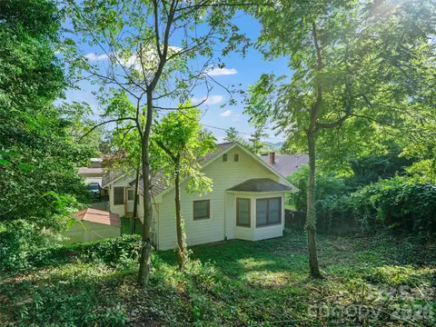 Exterior - 147 Walnut Ave, Spruce Pine, NC 28777 photo 3 of 3