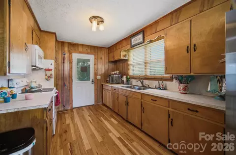 Kitchen - 1082 Maple St, Granite Falls, NC 28630 photo 1 of 2