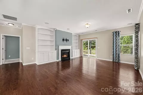 Living - 1604 Spring Blossom Trl, Fort Mill, SC 29708 photo 3 of 5