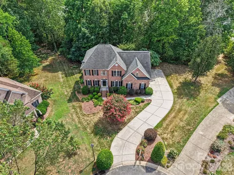 4523 Brent Wood Dr, Belmont, NC 28012