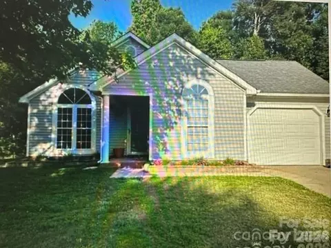 9022 Brad Ct, Matthews, NC 28104