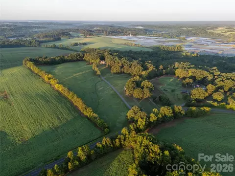 34272 Mabry Rd, Albemarle, NC 28001