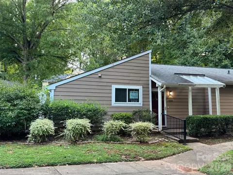 1050 Sardis Cove Dr, Charlotte, NC 28270