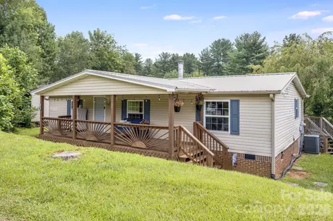 105 Short Meadow Dr, Candler, NC 28715