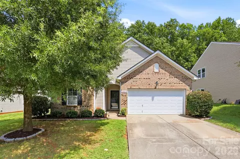10014 Goose Landing Dr, Charlotte, NC 28269