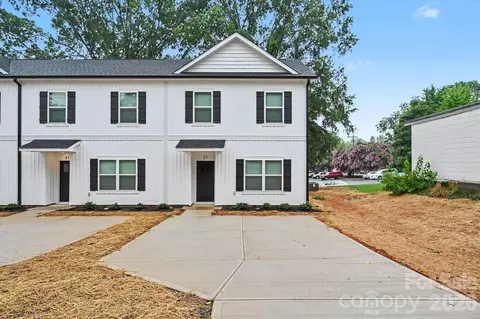 53 E 13th St, Newton, NC 28658