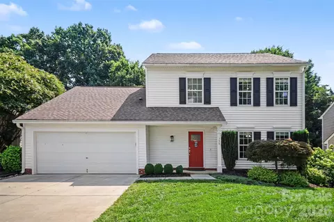 138 Nahcotta Dr, Mooresville, NC 28115
