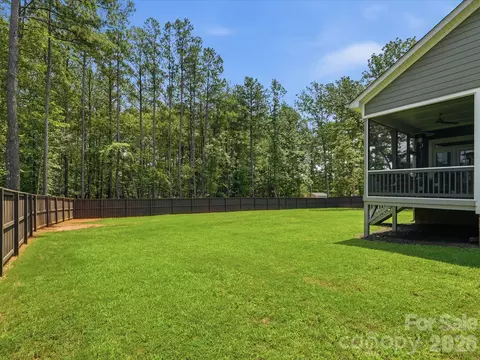 Exterior - 574 Shepherd Ln, Clover, SC 29710 photo 6 of 8