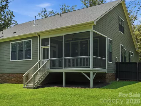 Exterior - 574 Shepherd Ln, Clover, SC 29710 photo 5 of 8