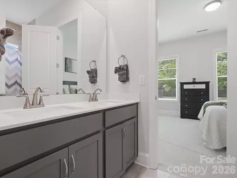 Bath - 574 Shepherd Ln, Clover, SC 29710 photo 5 of 7