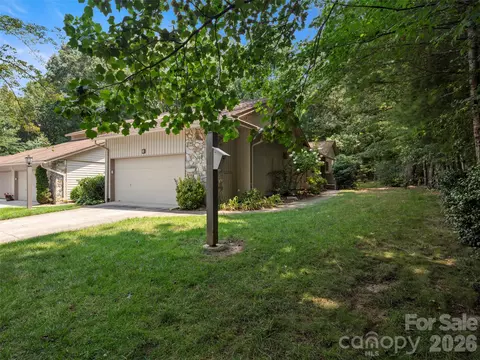132 Cloverleaf Ln, Asheville, NC 28803